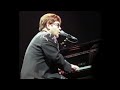 16. Amazes Me (Elton John - Live In Roanoke: 2/19/1999)