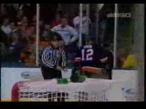 Chris Simon Slashes Ryan Hollweg in the Face