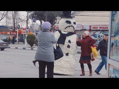 Scary Snowman Prank 2019 🏂