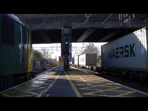 Freightliner 90049 passing Witham (6/11/15)