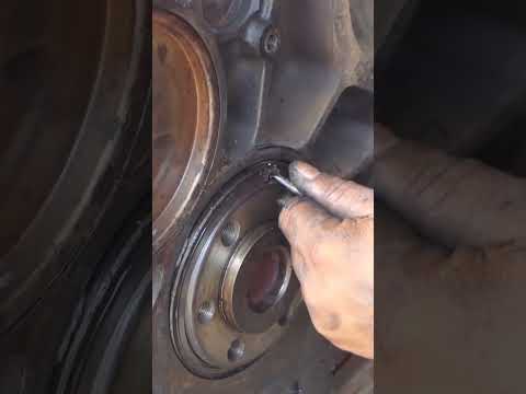 Technique of Changing Tractor Oil Seal