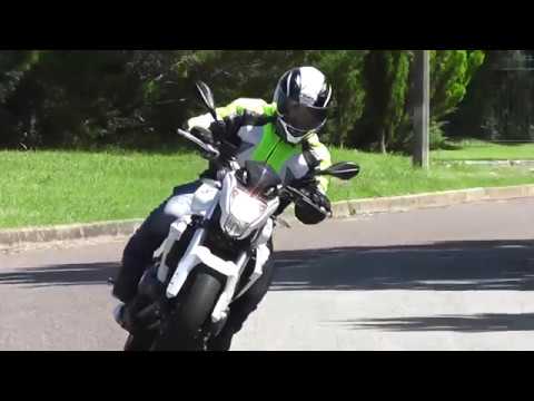 Deceleste - Test Drive BENELLI TNT300   Modo 1