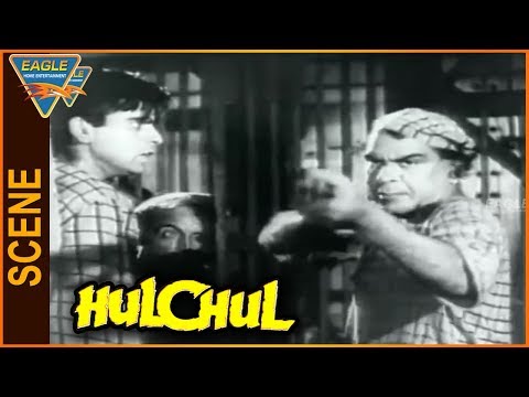 #TributeToDilipSaab | Hulchul (1951) Movie | Prisoners Try To Escape Scene | Dilip Kumar, Nargis