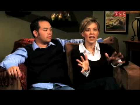 Jon & Kate Plus 8 - Playing Puppy