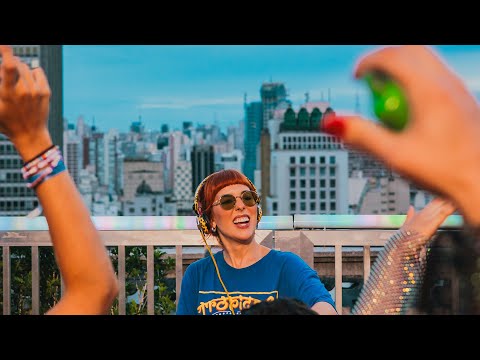 Aline Rocha Live from São Paulo Skyline