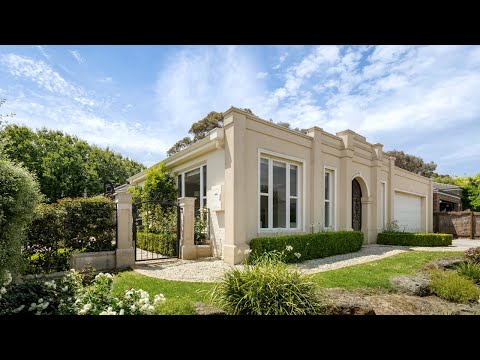 2a Quarry Hills Drive, Berwick, VIC 3806, 3 कमरे, 2 बाथरूम, House