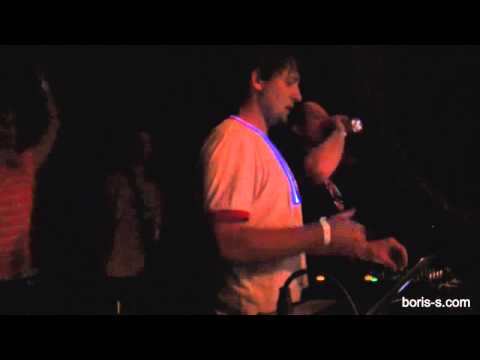 Tetrapak aka Boris S. vs. Arkus P. @ Nature One 2013 / USB Floor