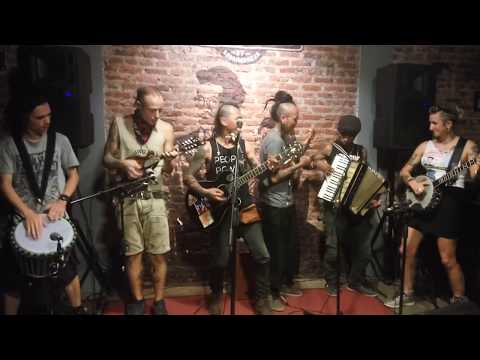 MARJINAL - Kolaborasi: Bourgeois Robbery (U.K folk punk)@ Ear House, pamulang.