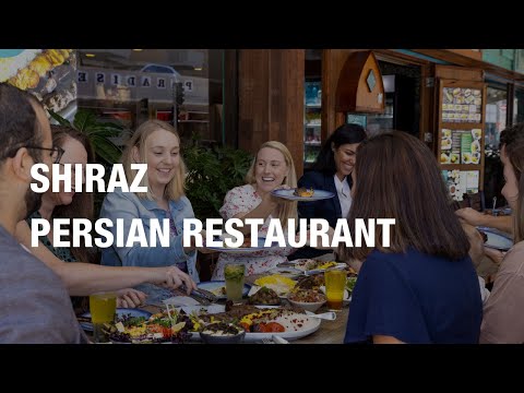 Venha brincar no restaurante persa Shiraz
