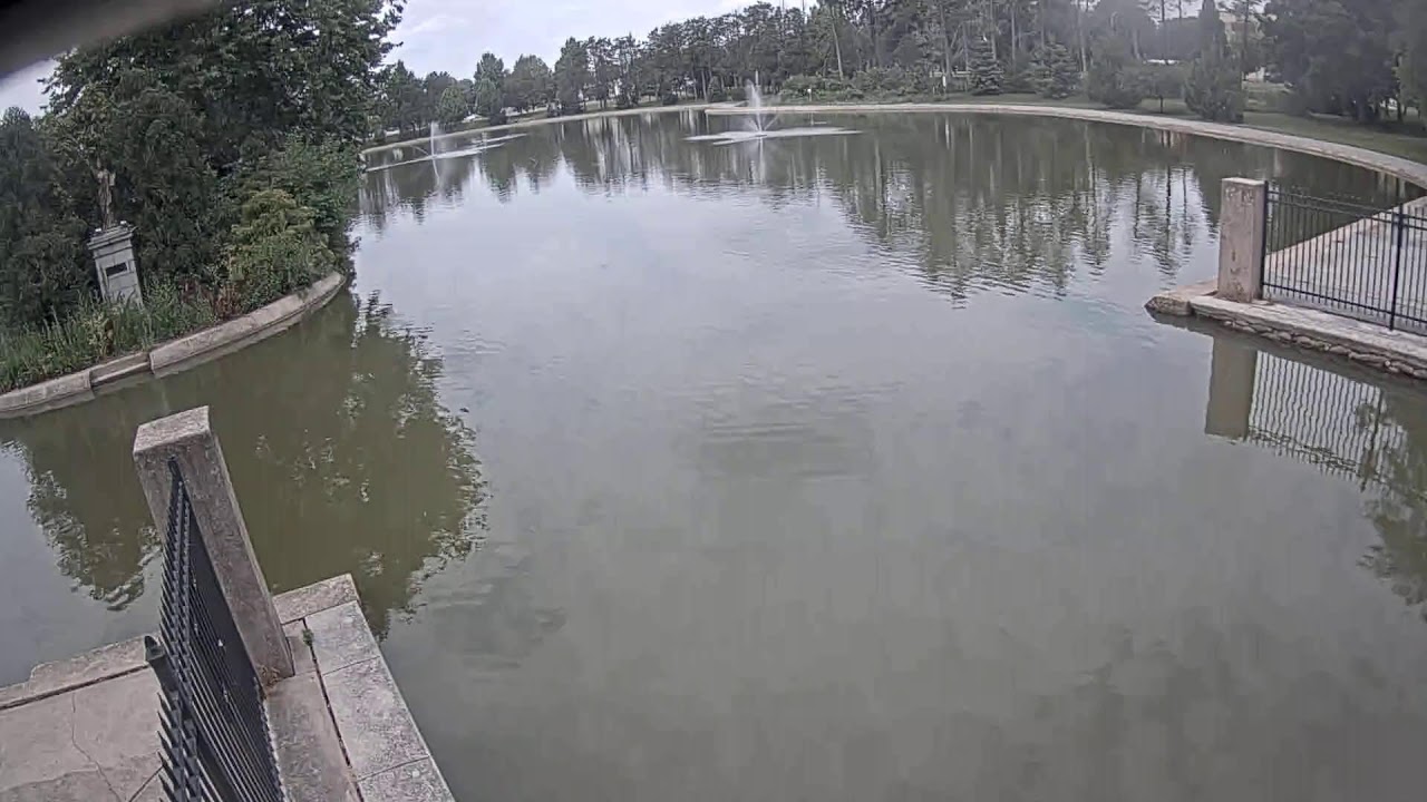 Live webcam view of Lago Kiwanis con Fuente y Muelle