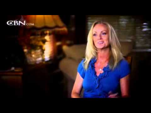 Lifting a $300,000 Debt Off Their Shoulders   - CBN.com