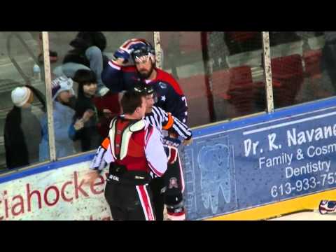 Etienne Brodeur vs Brennan Barker