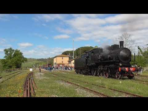 Arrivo, manovra e partenza del Treno Natura nella stazione di Monte Antico (GR)