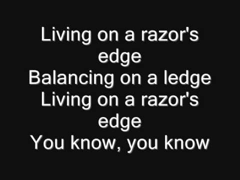 Iron Maiden - The Evil That Men Do Lyrics