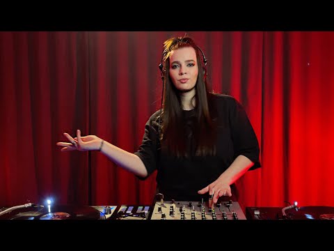 DAXA - XOXO 002 [Tech House/Melodic House/Electronica DJ Mix]