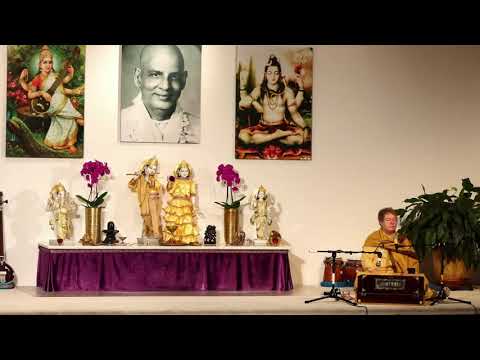 Satsang mit Mantrameditation + Kirtansingen + Arati mit Shivakami Yoga Vidya live 20.00 - 12.10.2020