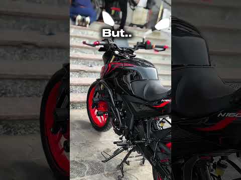 Siapa yang bisa menolak pesona Bajaj Pulsar N160 yang dimodifikasi ini? Killer look-nya bikin melirik! 🔥🖤