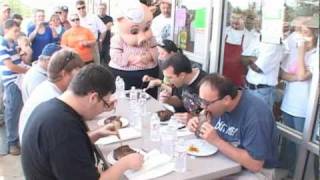 preview picture of video 'Steak Eating Contest at the Piggly Wiggly'