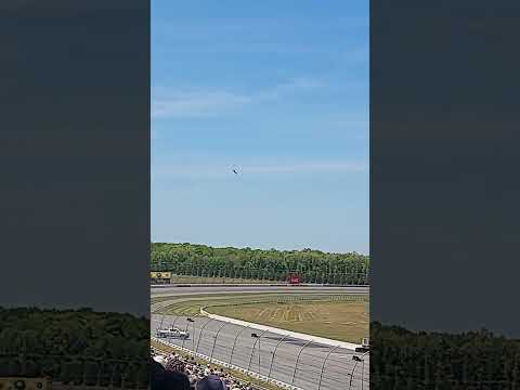 F-22 Raptor high speed pass at the Pocono Airshow!  #themilkweedman #poconoairshow #f22raptor