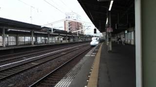 新幹線「Ｎ７００さくら」徳山駅入線音量注意