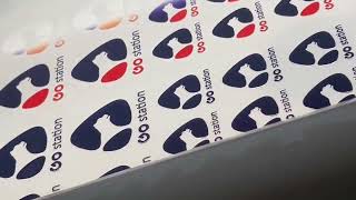 طباعة استيكر بتقنية يو في - تي دي اف - بارز وعالي...