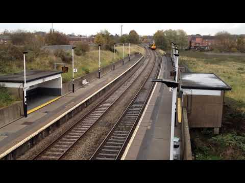 (HD) 20302 & 20303 passing Retford Low- Level with the 3S13 09/11/2017
