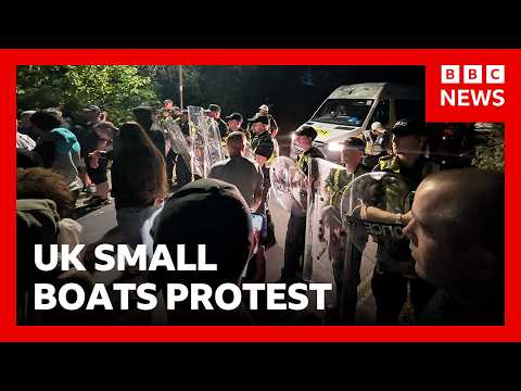 Anti-migrant protests leaves officers injured in Portsmouth, UK police say | BBC News