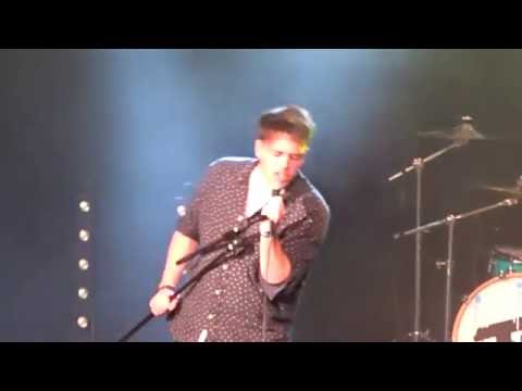 The DogHunters Live @Bonn Brückenforum – TOYS2MASTERS – Hip Lightning Shoes