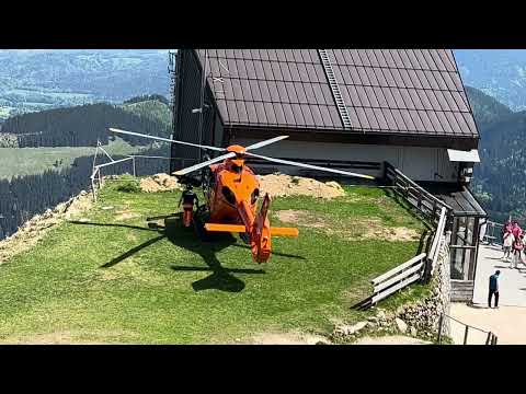 Bergretter Start Rettungshubschrauber Christoph 14 auf dem Hochfelln