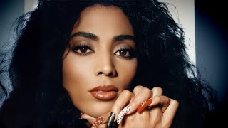 Flo Jo ~ Her 5000 sit-ups a day workout ~ her controversial death & alleged use of growth hormones
