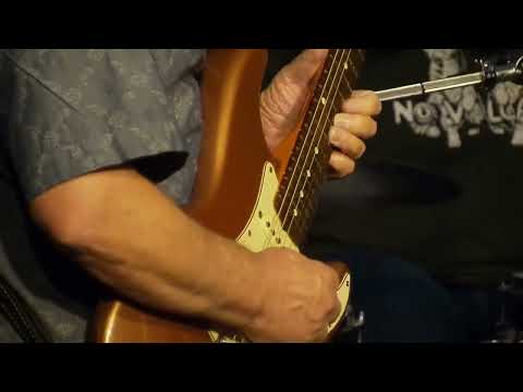 22-11-10 Big Pete Pearson - Scotty's Miniskirt