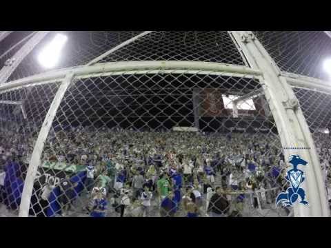 "HINCHADA 4K | Velez 2 Vs Arsenal 1 | Torneo 2015 | Fecha 08" Barra: La Pandilla de Liniers &bull; Club: Vélez Sarsfield