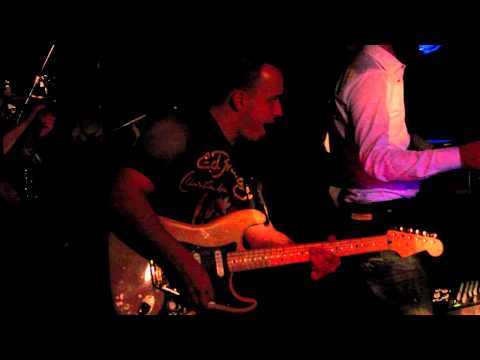 Elvir Muratovic Eno Live DEEP Malmö 24.12.2010.