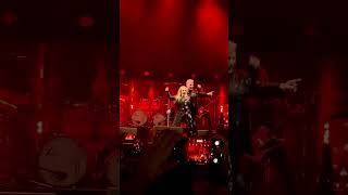 Loquillo &amp; Alaska- Rey del Glam (Movistar Arena)