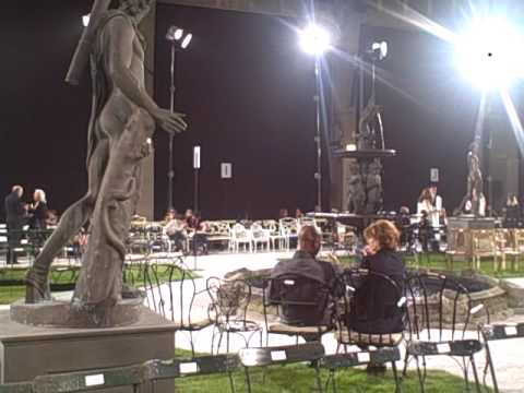 London Fashion Week: Julien Macdonald Spring/Summer 2010 Set| Grazia UK