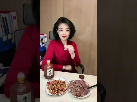 两个菜,一瓶酒 — הצצה לתרבות