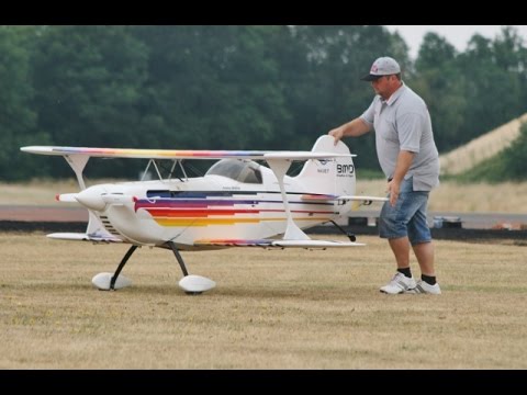 ① RC GIANT 50% SCALE CHRISTEN EAGLE - ROBBIE SKIPTON AT LMA MODEL AIRCRAFT SHOW - MUCH MARCLE - 2014