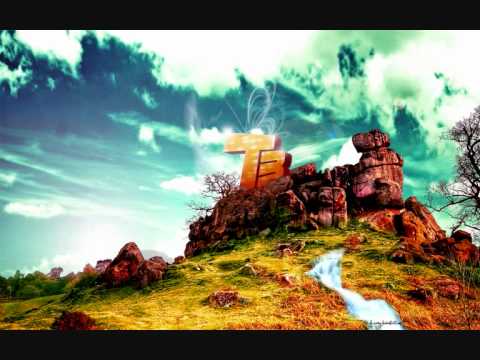 Lazee feat Apollo Drive - Calling Out  [ Technobase Rip ]