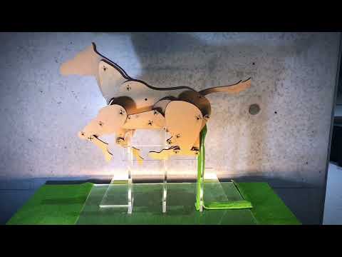 児童教育学科 20241217［造形デザイン学科］学生作品　歯車を使った表現 ～爽駒～