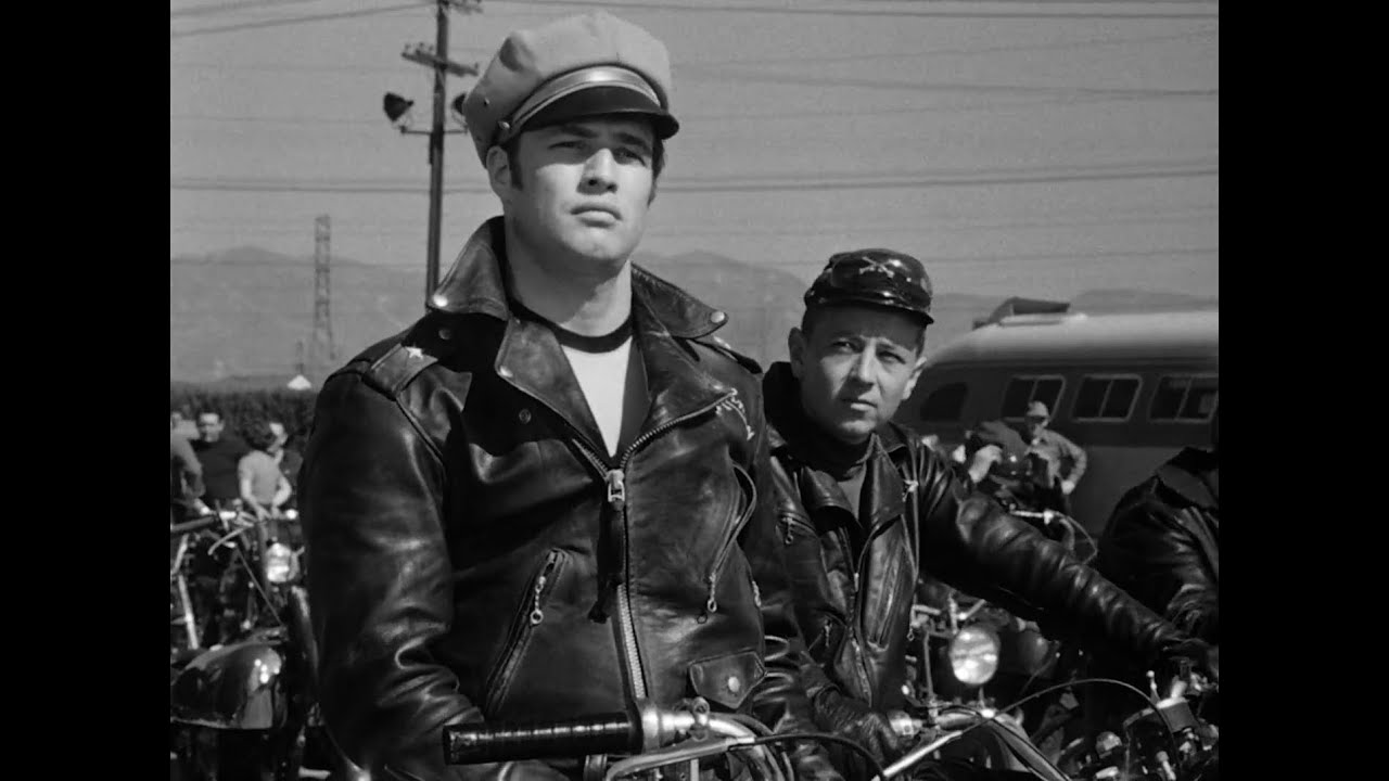 The Forgotten Photo That Shows a Hollywood Titan Before Fame Stole Him