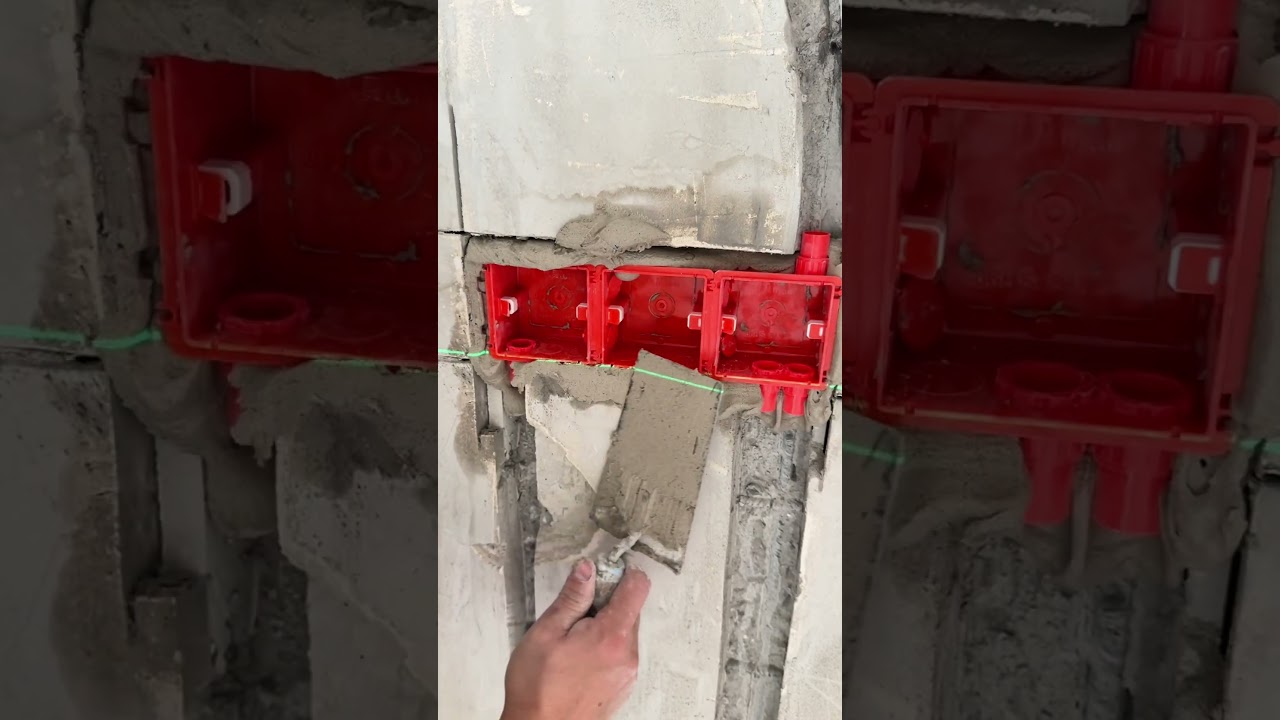 Painter Applying putty #painter #shorts #walldecor #construction #renovation 260422