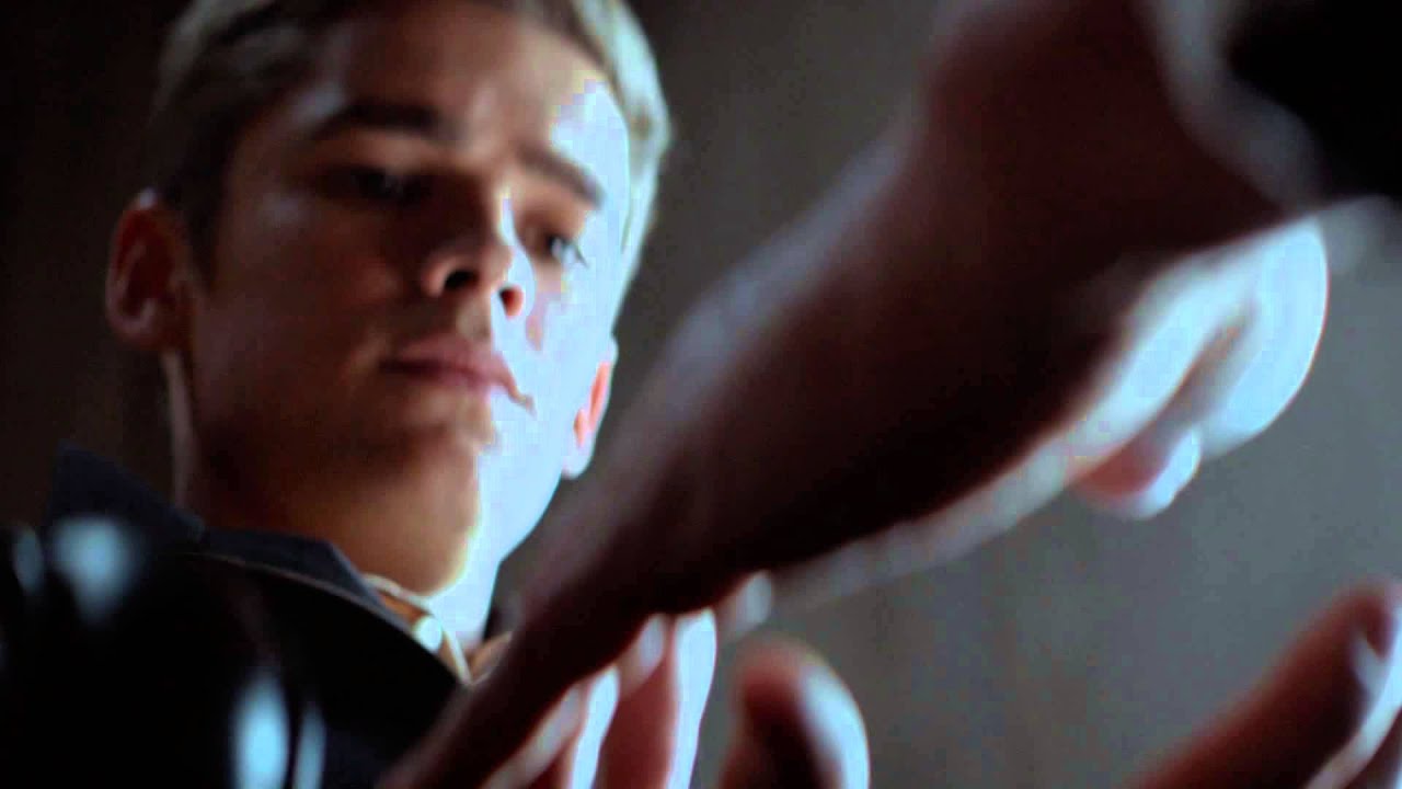 trailer Oficial