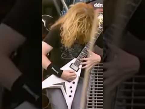 Dave Mustaine OWNS Kirk Hammett? #metal #metallica #megadeth