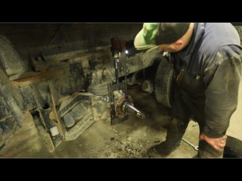 Tiger Tool King Pin Press 90150 on a 20k axle