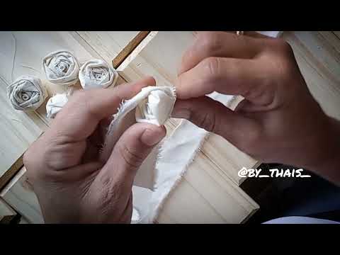 Como hacer flores de lienzo.