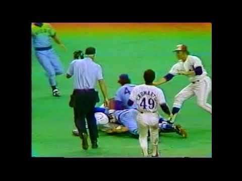 1978 05/31 Valentine gets into fight, ejected