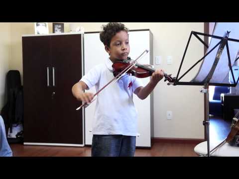 BIDELLATI-C.E.M- Lucas Silva "Minueto 1" (Bach) - 11/2013