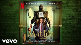 Musik-Video-Miniaturansicht zu Still Holding My Hand Songtext von The Cast of Roald Dahl's Matilda The Musical