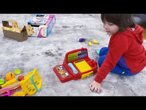 Fatih Selim'in oyuncak sebze meyveleri.Bakkal'dan alışveriş yapıyorum param yetecekmi?