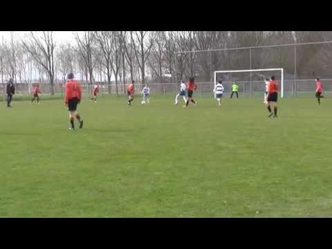 4 april 2015 D-toernooi Buitenboys - VV De Meern D3 - Buitenboys D4 4-0 Goal Thomas (2-0)
